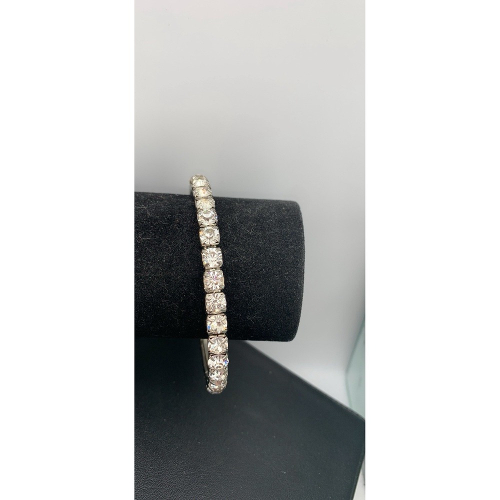Silver Tone An Sparkly Clear Rhinestone Tennis Style Bangle Bracelet